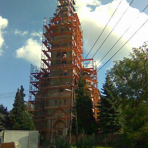 Ostffyasszonyfa templom állványozás